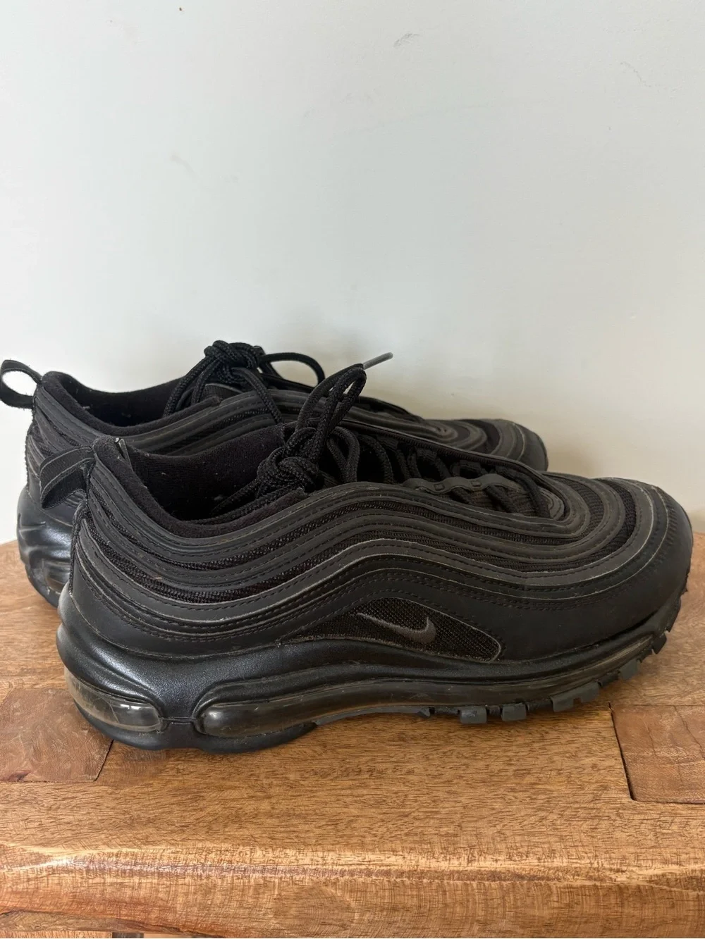 Nike Air Max 97 Womens Triple Black Athletic Sneakers Size 7